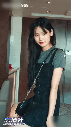 jklove6969 5.13号 模仿摄影师约到极品模特私拍，高颜值美女….【1V/536M/PIKPAK】