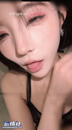 快手【火信 小张女士】付费露脸私拍福利！1视频露脸调…【1V/4P/1.7G/PIKPAK】