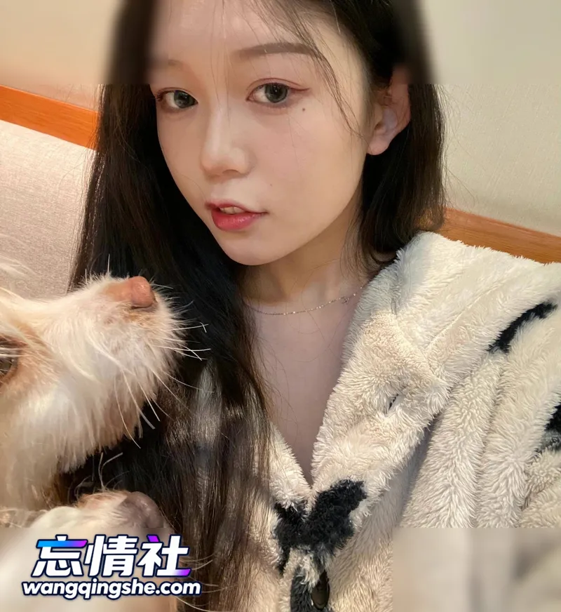 【原档泄密】南京极品反差婊，跟男友自拍视频流出，极…【9V/17P/21M/PIKPAK】