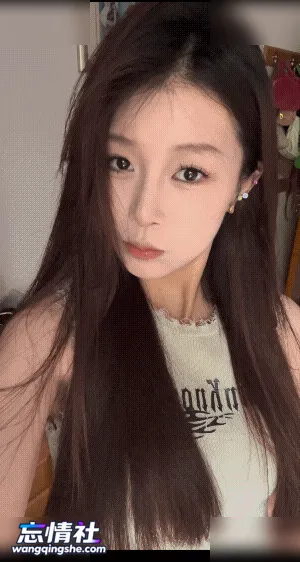 【原档无水印】山东青岛某音高颜值女神 装货私下骚的没…【PIKPAK】