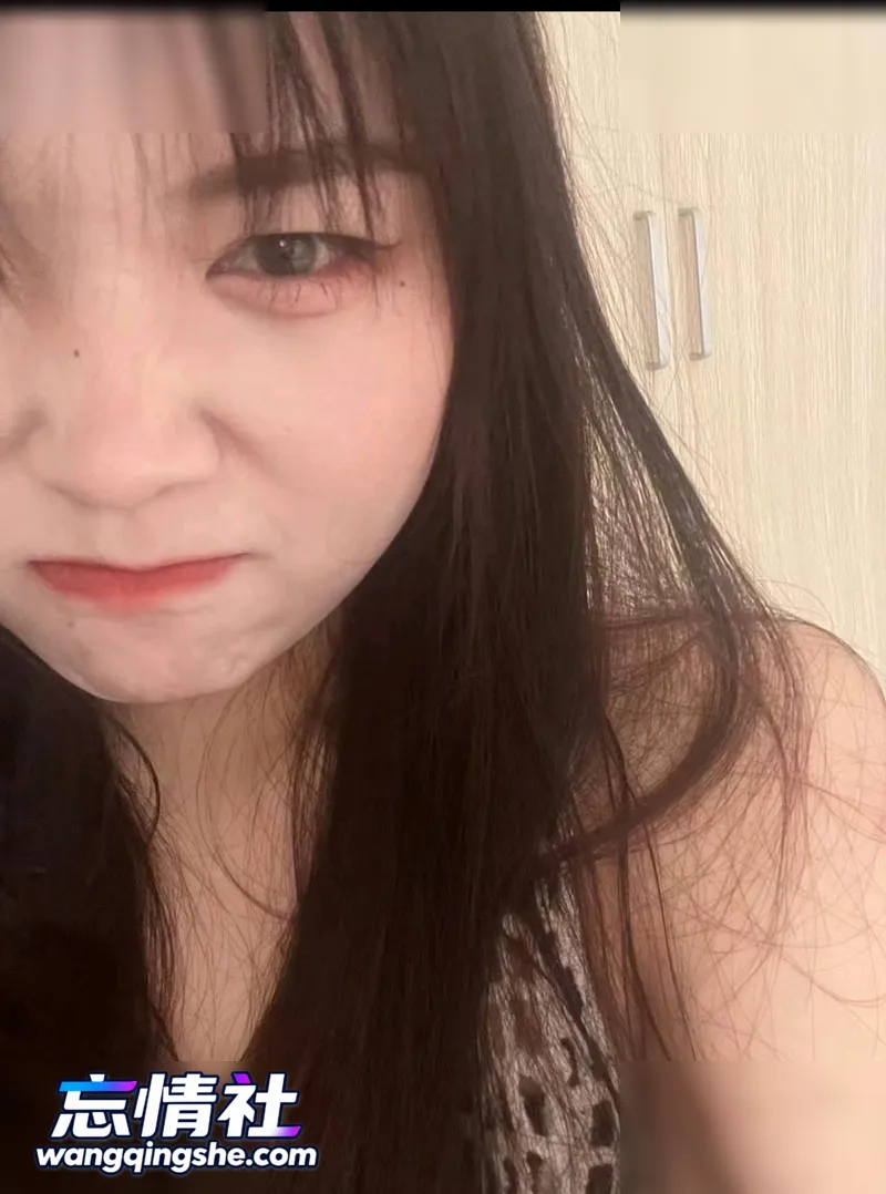 【原档无水印】颜值水滴乳小姐姐，喜欢女上位打桩，被…【6V/2P/158M/PIKPAK】