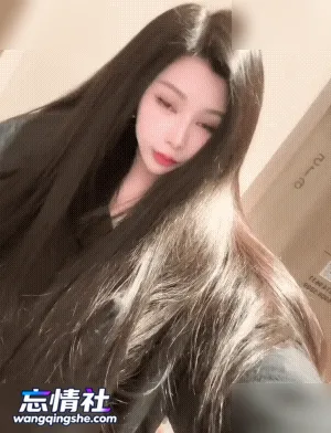 wanwan0065 4.9号 拱墅区天然木瓜D奶紫色情趣，紫色情趣下，….【1V/247M/PIKPAK】