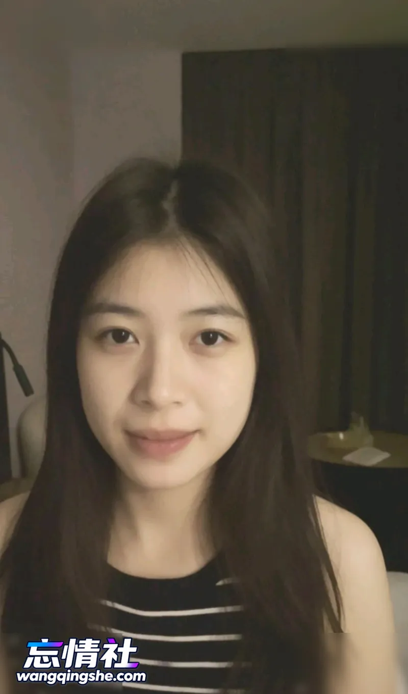 【原档无水印】山东菏泽夫妻情侣，这个少妇还挺好看的…【PIKPAK】