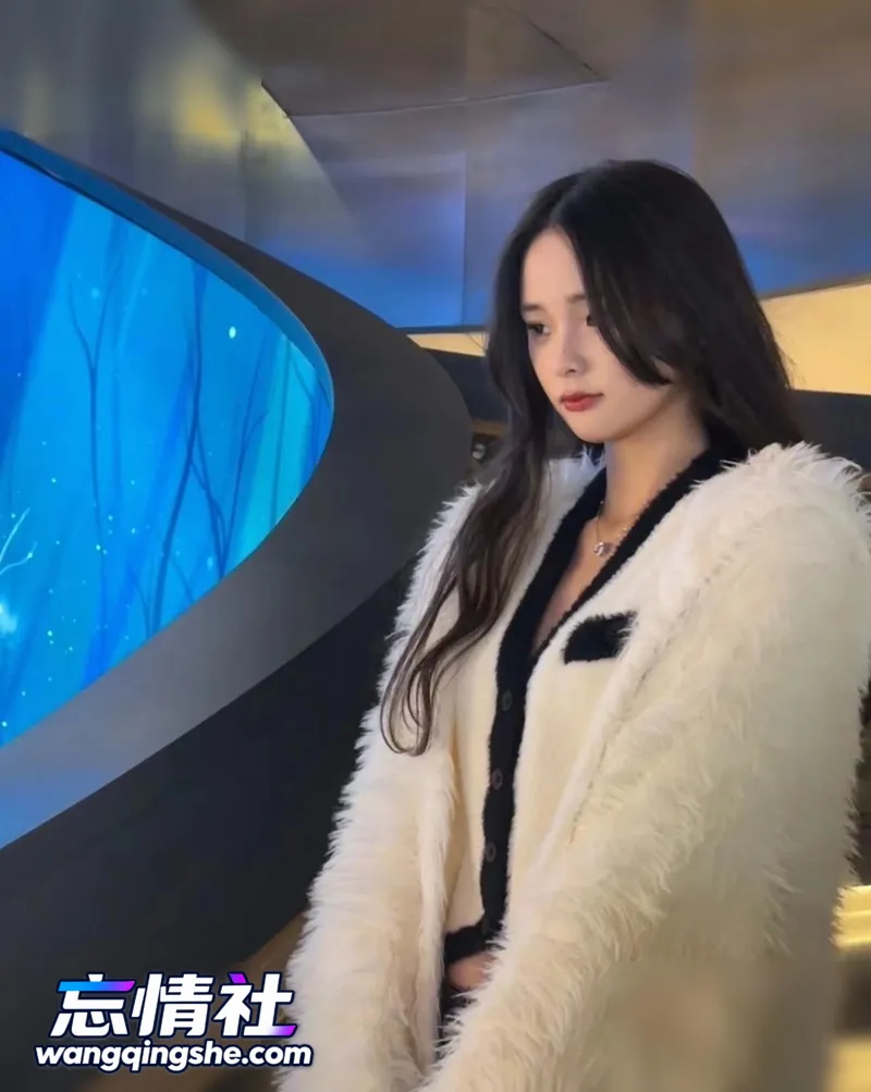 云盘高质露脸泄密！穷人女神富人母狗，明星气质美女床…【5V/7P/168M/PIKPAK】