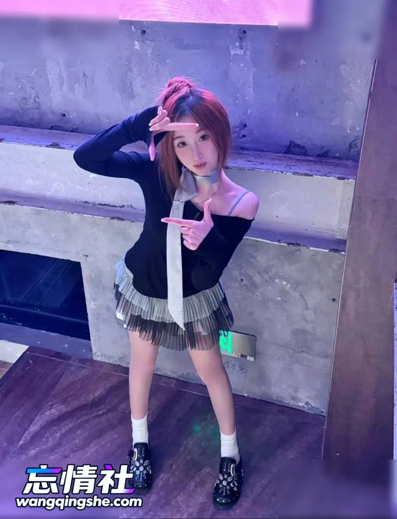 【原档无水印】上海闵行区极品颜值小姐姐，这个小姐姐…【PIKPAK】