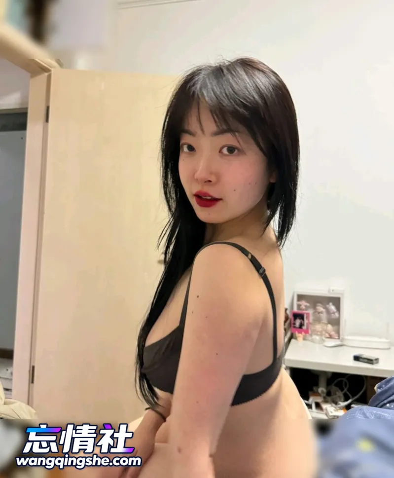 电报高质量素人露脸付费群306315期   pikpak【112V/34P/8.9G/PIKPAK】