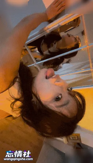【原档无水印】白丝美足紧紧夹住肉棒上下搓弄，脚心全…【PIKPAK】