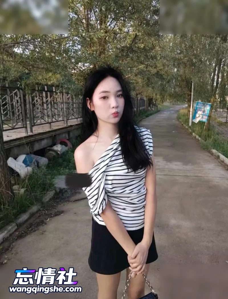 【原档无水印】那宁夏小少妇骑上来狂摇吮手指浪叫，水…【18V/15P/350M/PIKPAK】