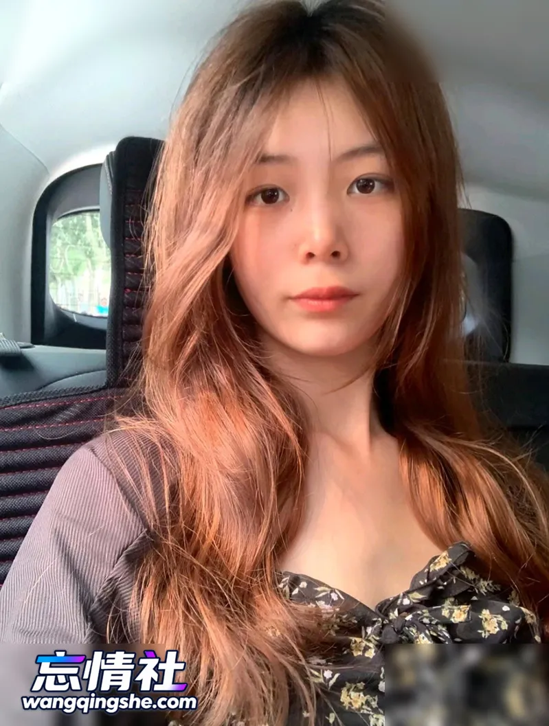 【原档无水印】清纯黑长发女大被后入特写，浓密黑森林…【PIKPAK】