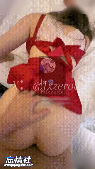 【jxzeroc】12.29专约肏肥臀美腿嫩妹《红色情趣装》蜂【1V/119M/PIKPAK】