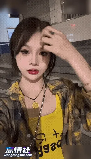 【苹果原相机】江西黄毛少妇，应该是生过孩子的，巨乳…【7V/4P/370M/PIKPAK】