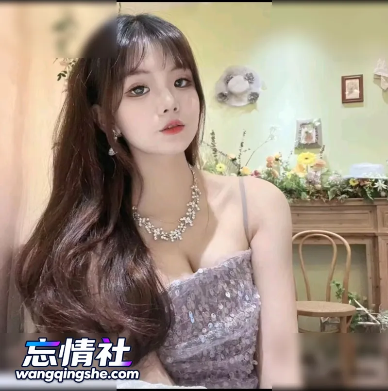 【原档无水印】平时温柔像邻家妹，换妆就变御姐掰腿求…【9V/16P/120M/PIKPAK】